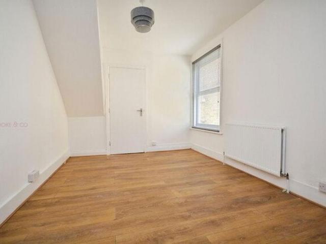 Apartment for rent in Cliftonville West, Acol