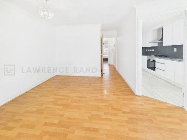 Apartment for rent in Lane, Greater London