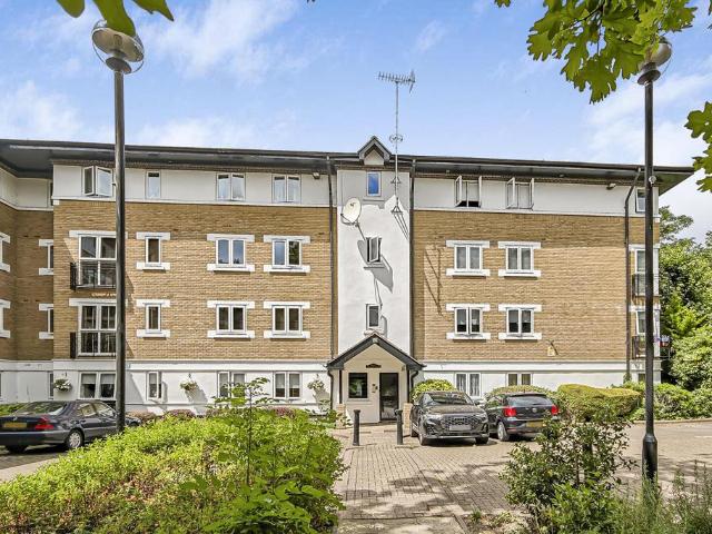 Flat for rent in Snaresbrook, Greater London
