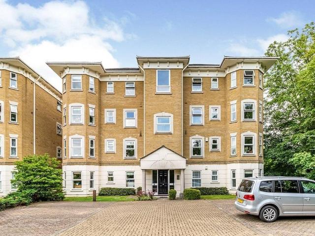 Flat for rent in Surbiton, Greater London