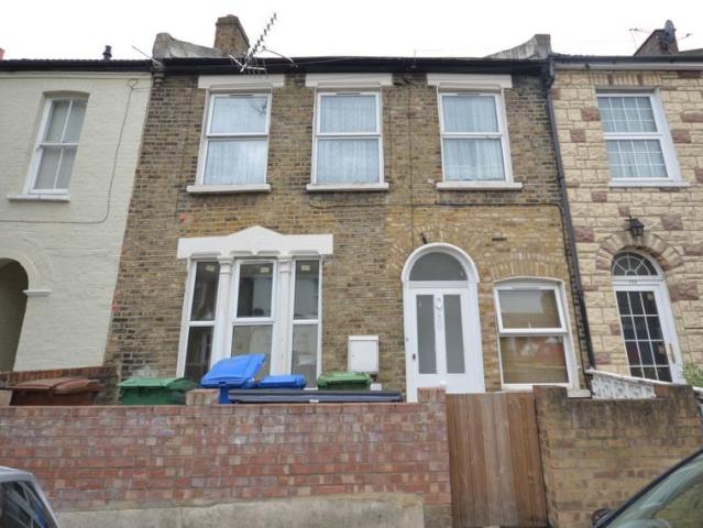Flat for rent in East Dulwich, Isle Of Man