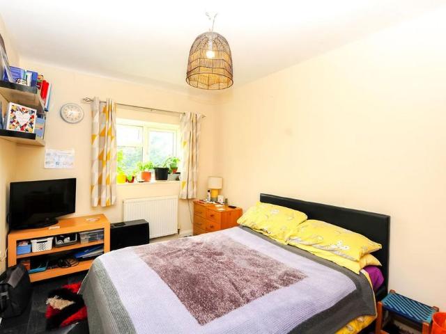Apartment for rent in Ickenham, Greater London