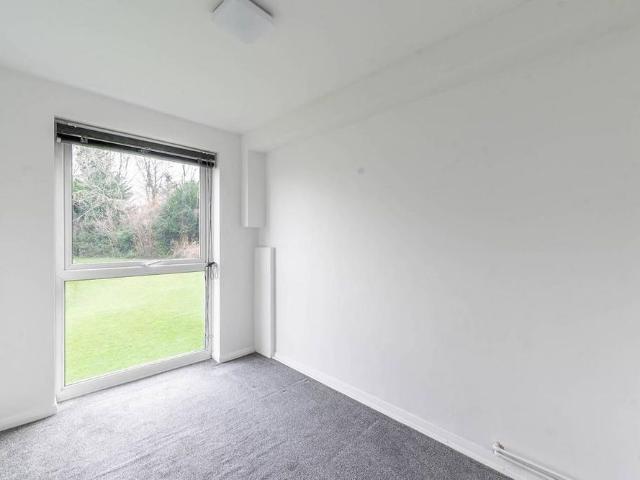 Apartment for rent in Bushey