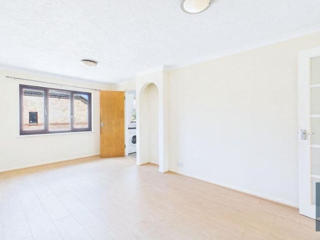 Apartment for rent in Becontree, Greater London