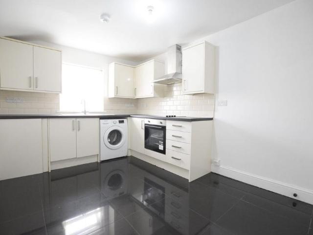 Apartment for rent in Upton, Greater London