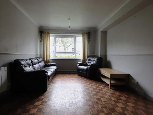 Apartment for rent in London Borough of Croydon, Addiscombe