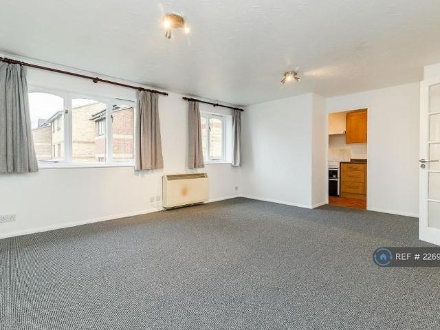 Apartment for rent in London Borough of Barking and Dagenham, Greater London