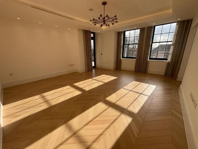Apartment for rent in Hadley Wood, Greater London