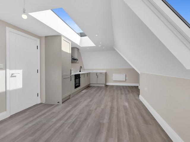 Flat for rent in Poverest, Greater London