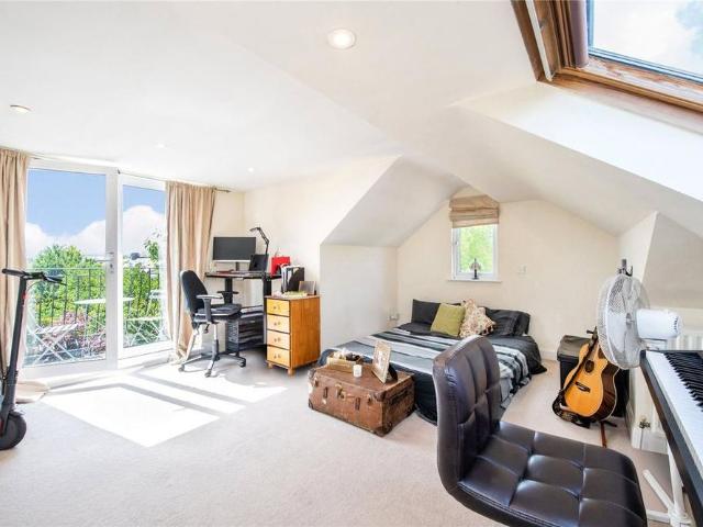 Apartment for rent in North Sheen, Greater London