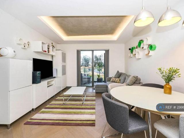 Apartment for rent in St Margarets, Greater London