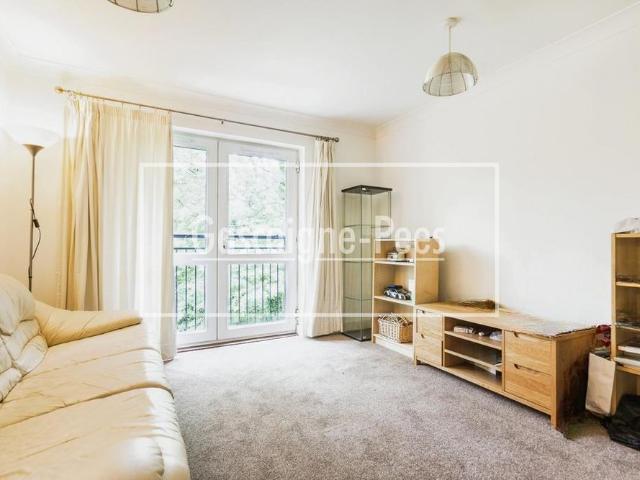 Apartment for rent in Charlotteville, Westborough