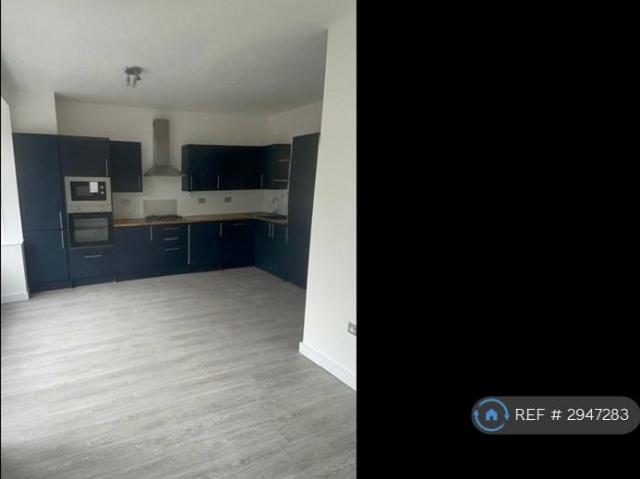 Flat for rent in London Borough of Merton, Merton Park