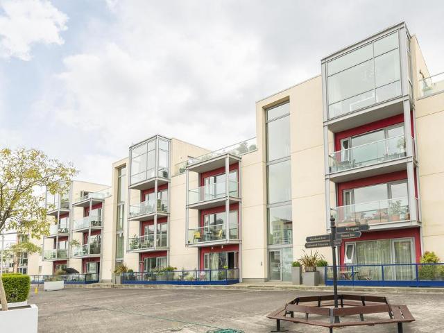 Flat for rent in Spike Island, Feckenham