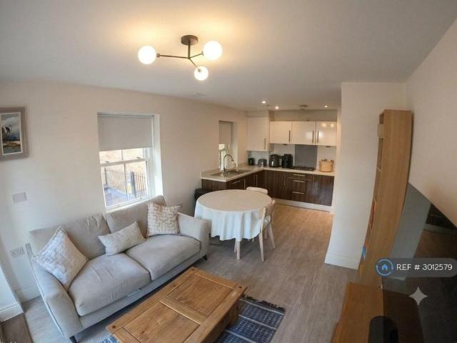 Apartment for rent in Woodcote, Epsom