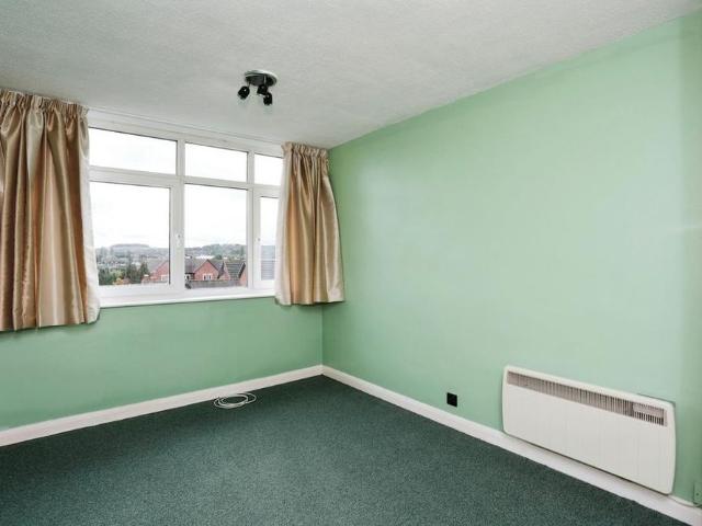 Apartment for rent in Compton Acres, Barton In Fabis