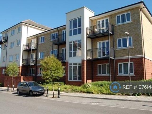 Flat for rent in Totteridge, Buckinghamshire