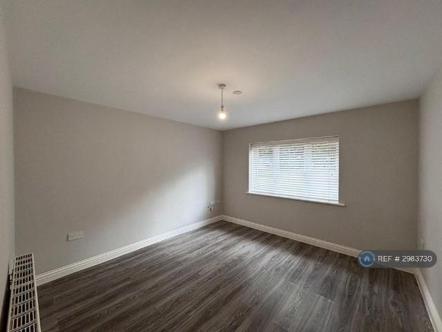 Apartment for rent in Bear Cross, Kinson