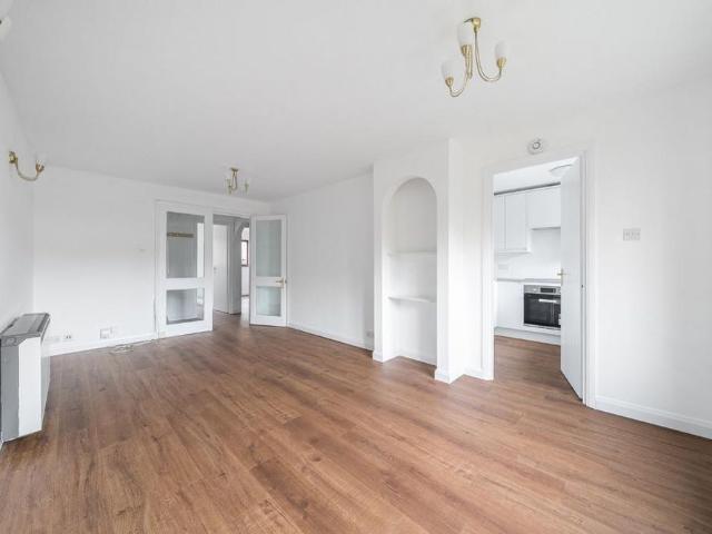 Apartment for rent in London Borough of Merton, Greater London