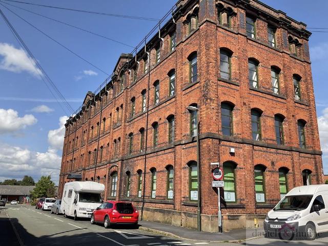 Flat for rent in Kingsley Moor, Staffordshire
