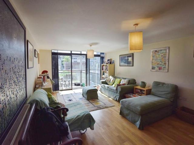 Apartment for rent in St Albans, Five Acres