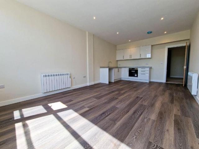 Room for rent in White City, Gloucester