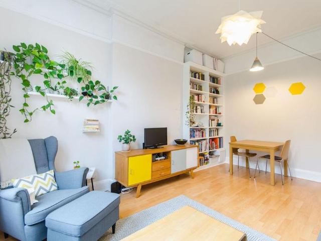 Apartment for rent in Cricklewood, Greater London
