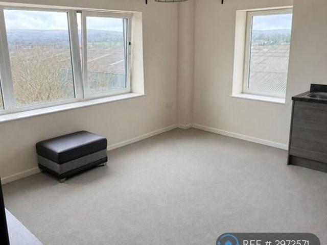 Apartment for rent in Hooley Brow, Burnedge