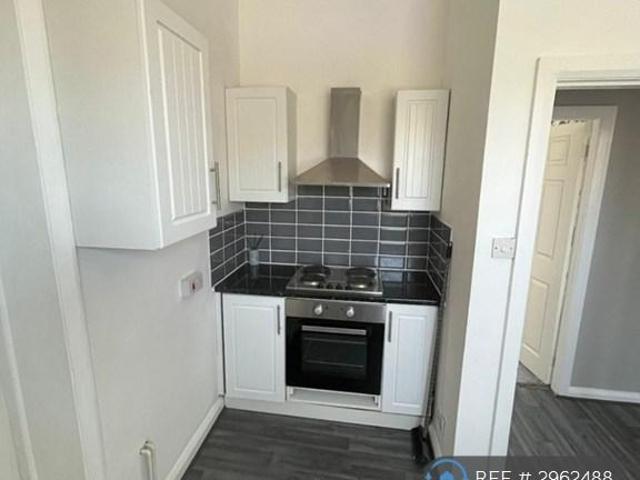 Flat for rent in Kingsley Moor, Staffordshire