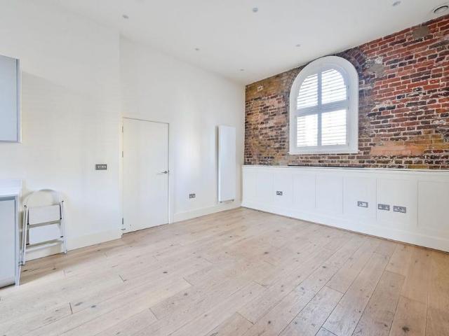 Apartment for rent in Glyndon, Shooters Hill