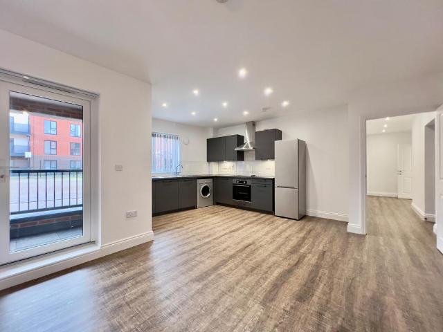 Flat for rent in Gidea Park, Greater London