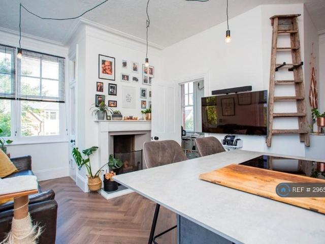 Apartment for rent in St James, Sandown Park