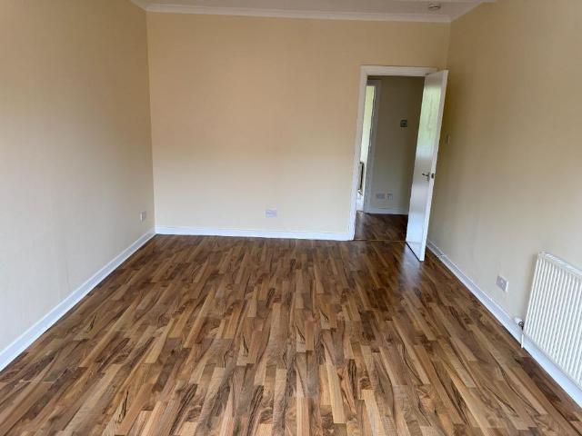 Apartment for rent in Carriagehill, Paisley