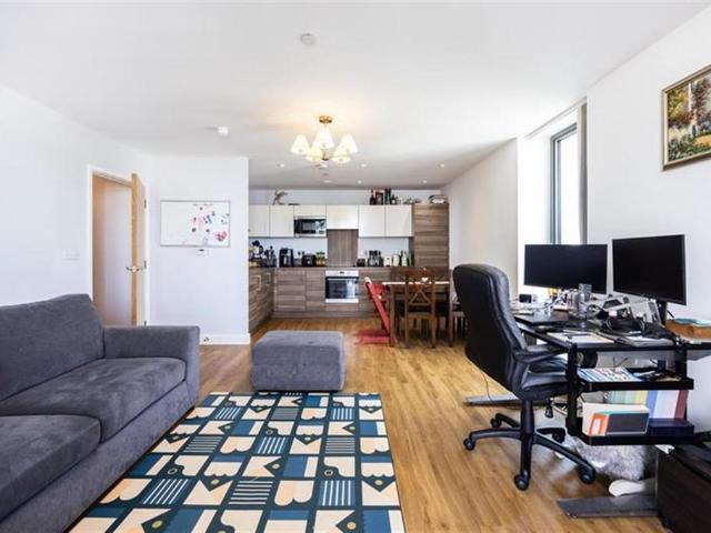 Flat for rent in Silvertown, Greater London