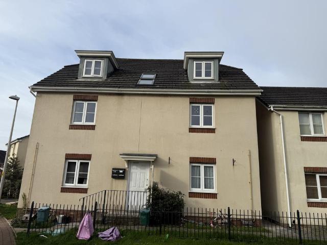 Flat for rent in Nangreaves, Wales