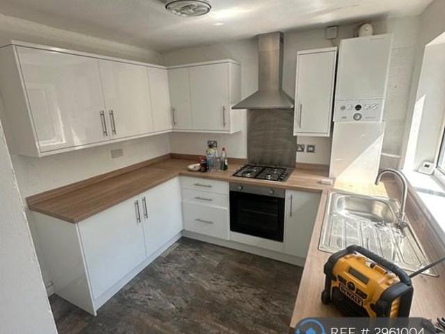 Flat for rent in Caerhun, Wales