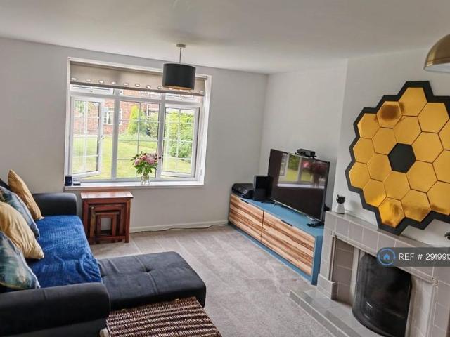 Apartment for rent in Broadwater Down, Sandown Park