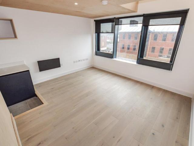 Flat for rent in Hulme, Georgia