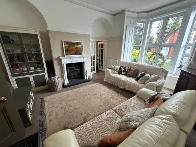 Apartment for rent in Winshill, Beamhurst