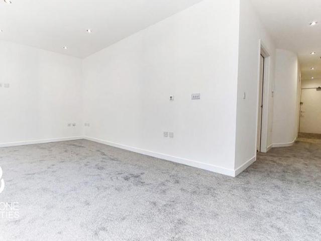 Apartment for rent in Red Hill, Surrey