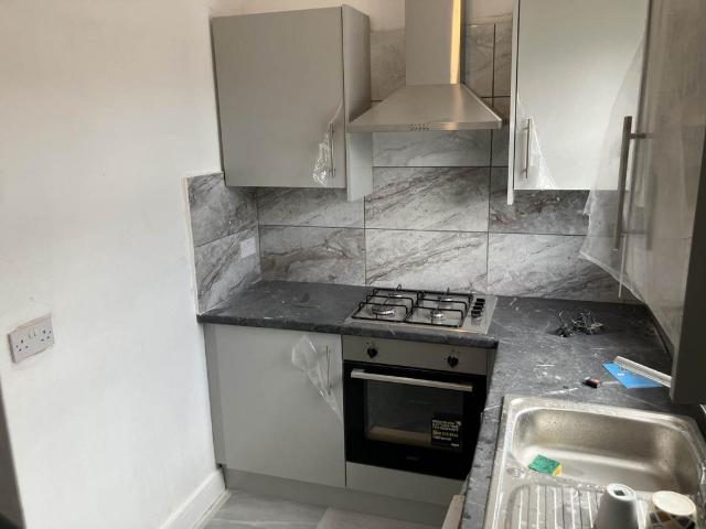 Flat for rent in Fallings Park, Park Village