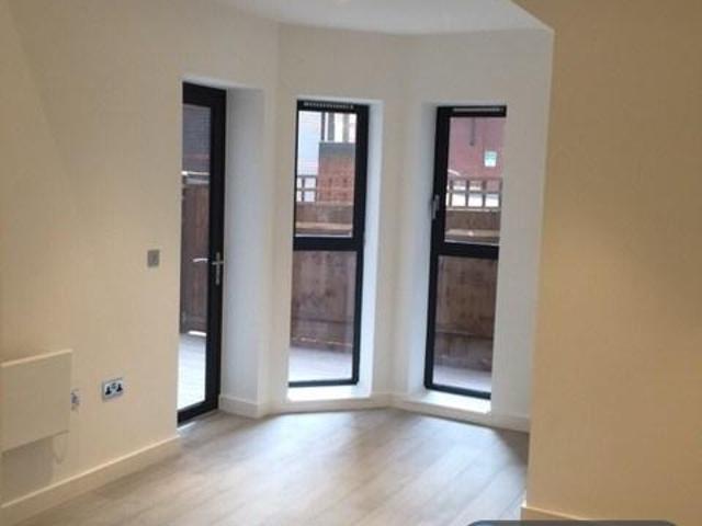 Flat for rent in Slough