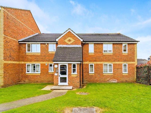 Flat for rent in London Borough of Hounslow, Lower Feltham