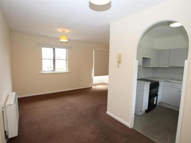 Apartment for rent in Stone, Monks Orchard