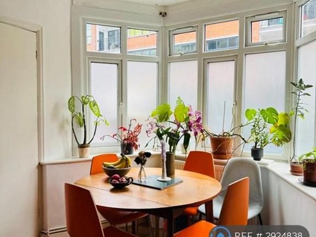 Flat for rent in South Hackney, Greater London