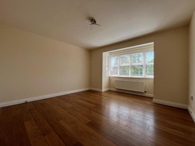 Apartment for rent in The Wharf, Beamhurst
