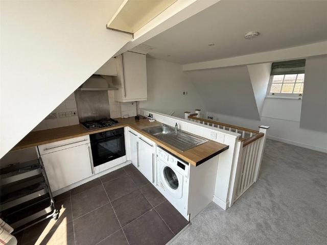 Flat for rent in Daws Hill, Cressex