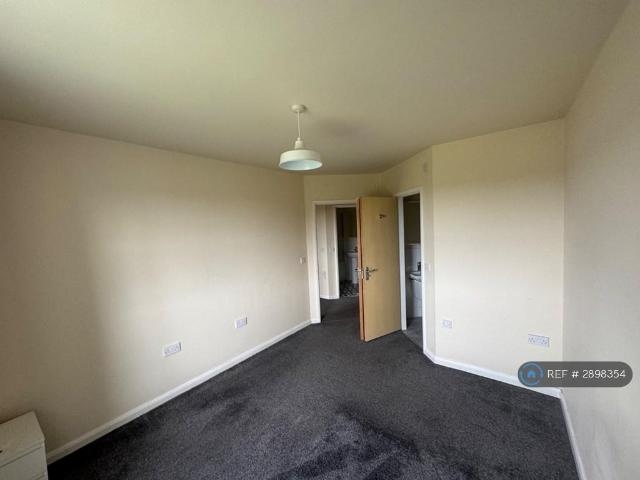 Flat for rent in Newton Wood, Greenheys