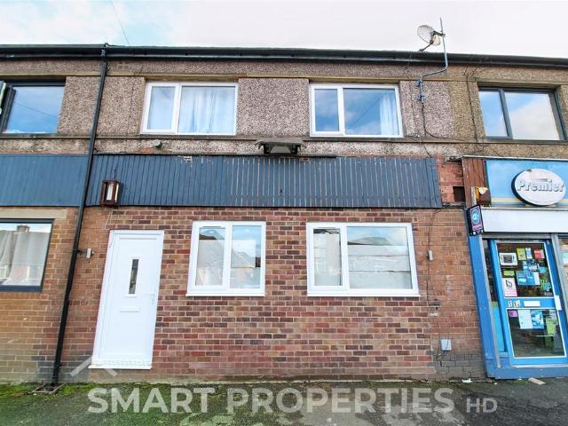 Flat for rent in Windy Bank, West Yorkshire
