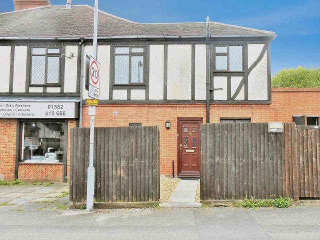 Flat for rent in Spring Park, Luton